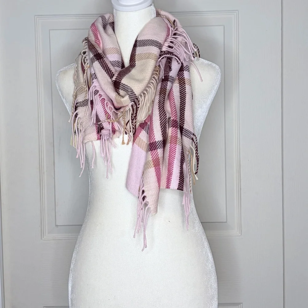 Lord & Taylor Pink and Cream plaid fringe scarf new